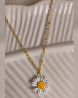 White Daisy Pendant Necklace