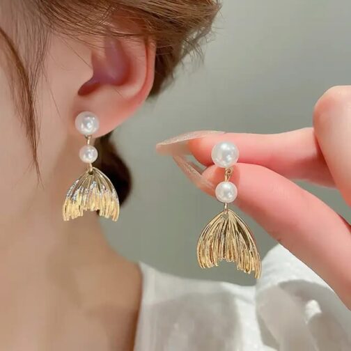 Elegant Fish Tail Pearl Earrings - Image 3